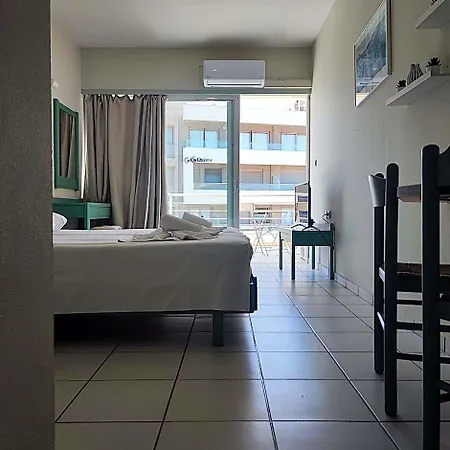 Ostria Aparthotel 3*