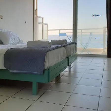 Ξενοδοχείο με διαμερίσματα Ostria 3*