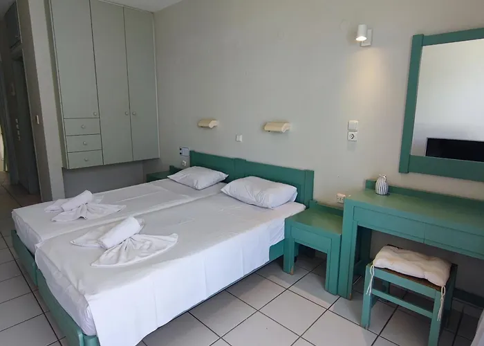 Ostria Aparthotel 3*